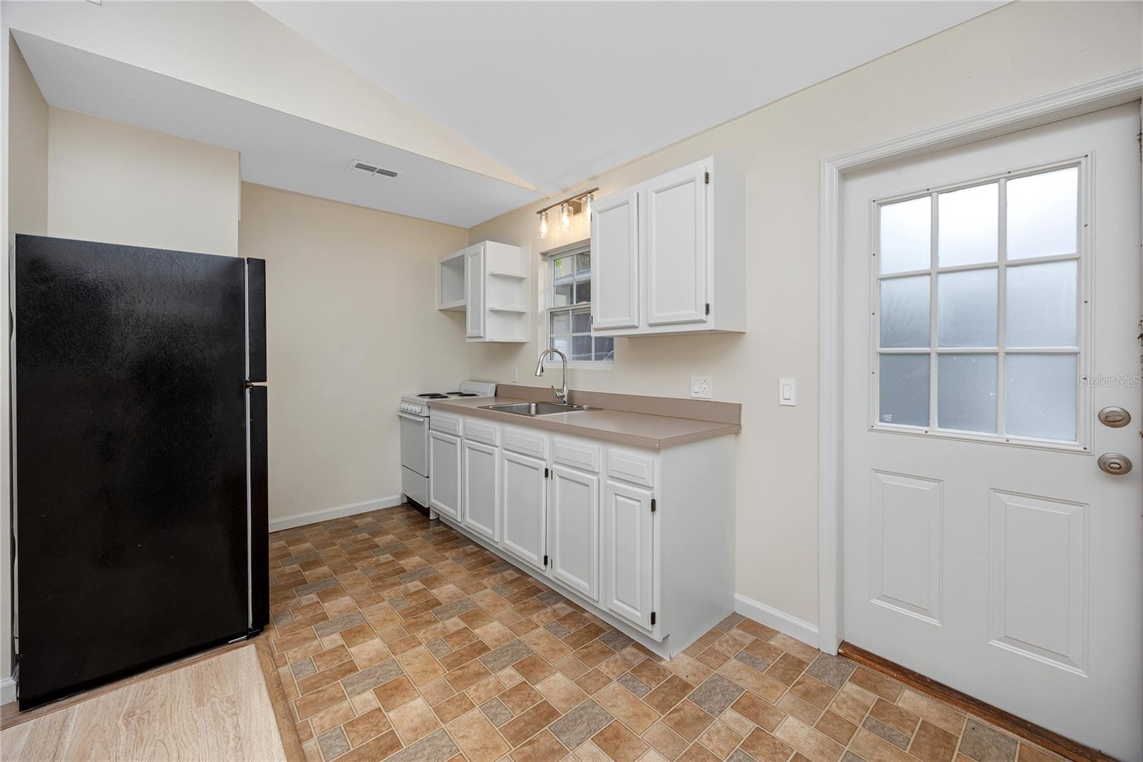TEMPLE TERRACE ESTATES - Residential
