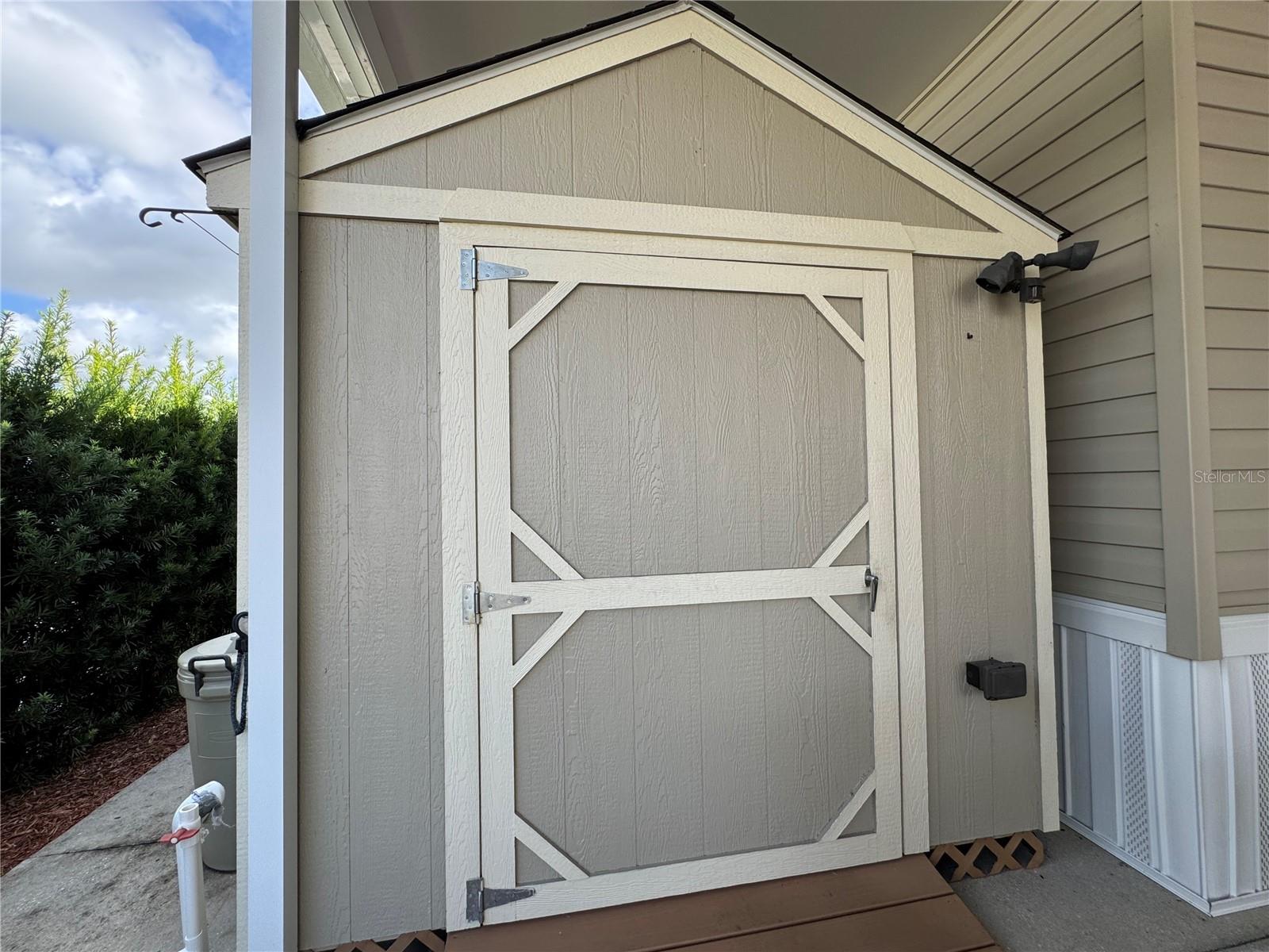 AMERICAN CONDOMINIUM PARKS ZEPHYRHILLS - Residential