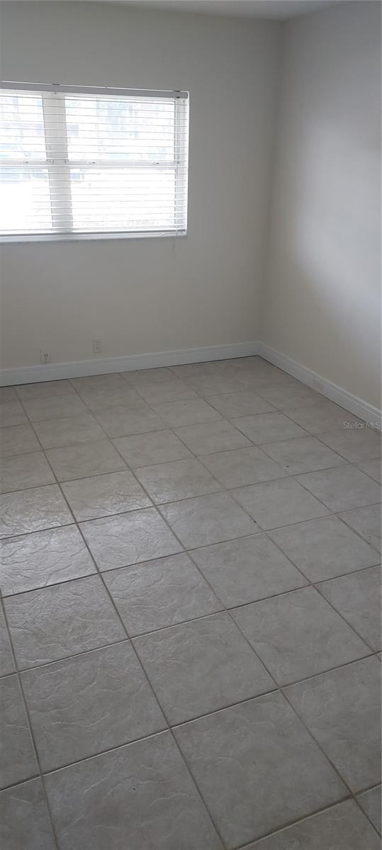 SHORE TOWERS BLDG - Residential Lease