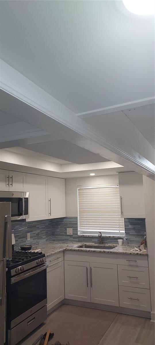 SHORE TOWERS BLDG - Residential Lease