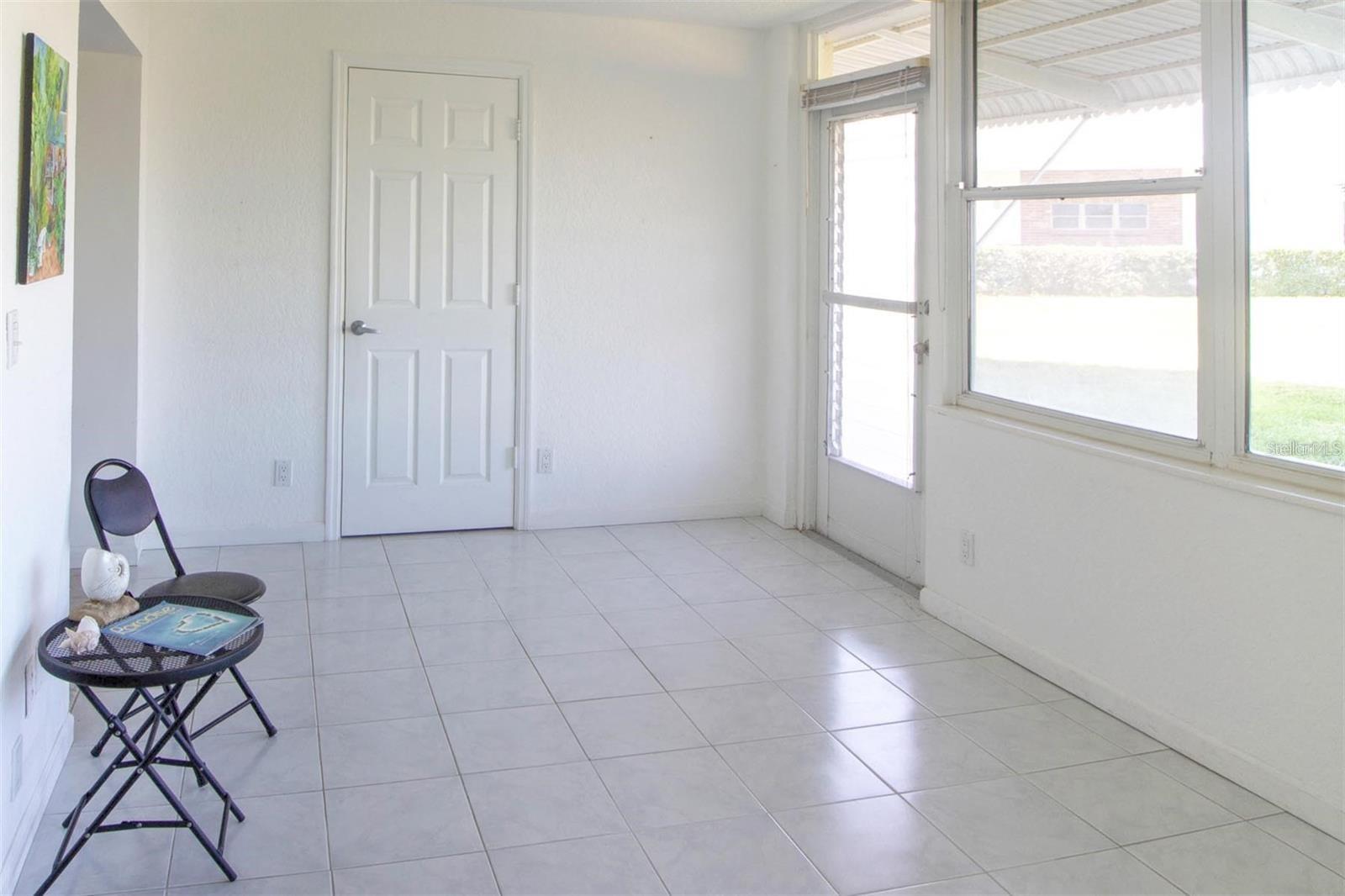 1868 SHORE DRIVE S 102