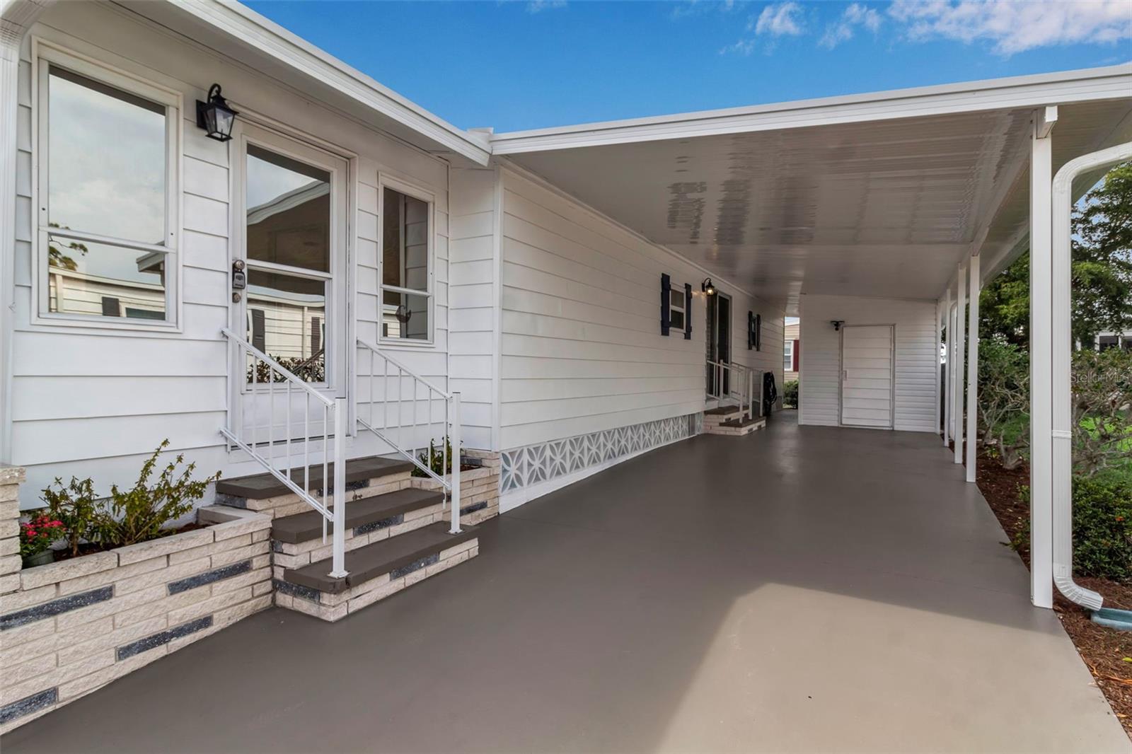 ALAMEDA ISLES - Residential Lease