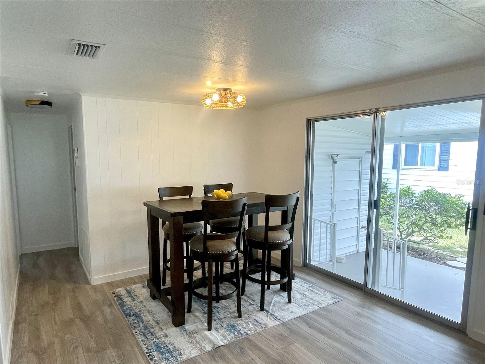 ALAMEDA ISLES - Residential Lease