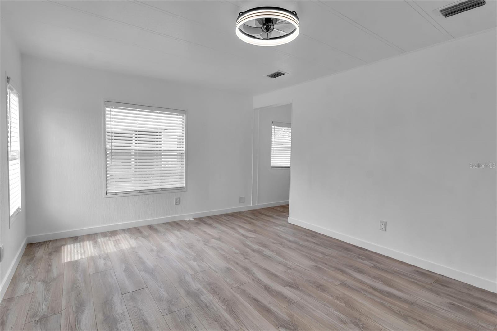 ALAMEDA ISLES - Residential Lease