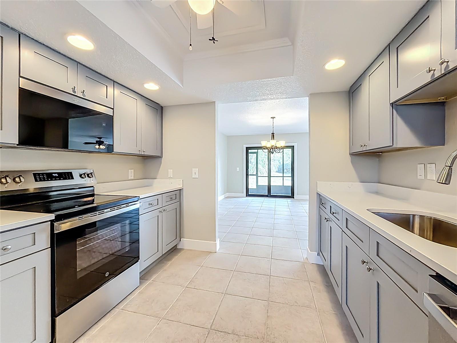 THE BAY VILLAS - Residential