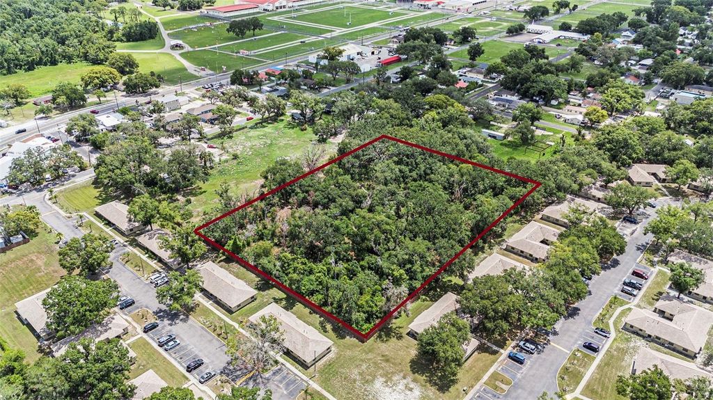 Photo of 204513-0000, Plant City, FL 33563 (MLS # TB8405875)