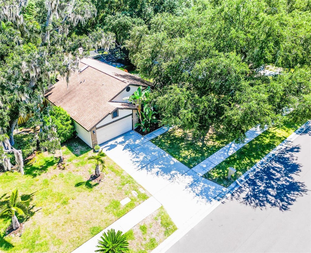 Photo of 567 Deer Run N, Palm Harbor, FL 34684 (MLS # TB8552690)