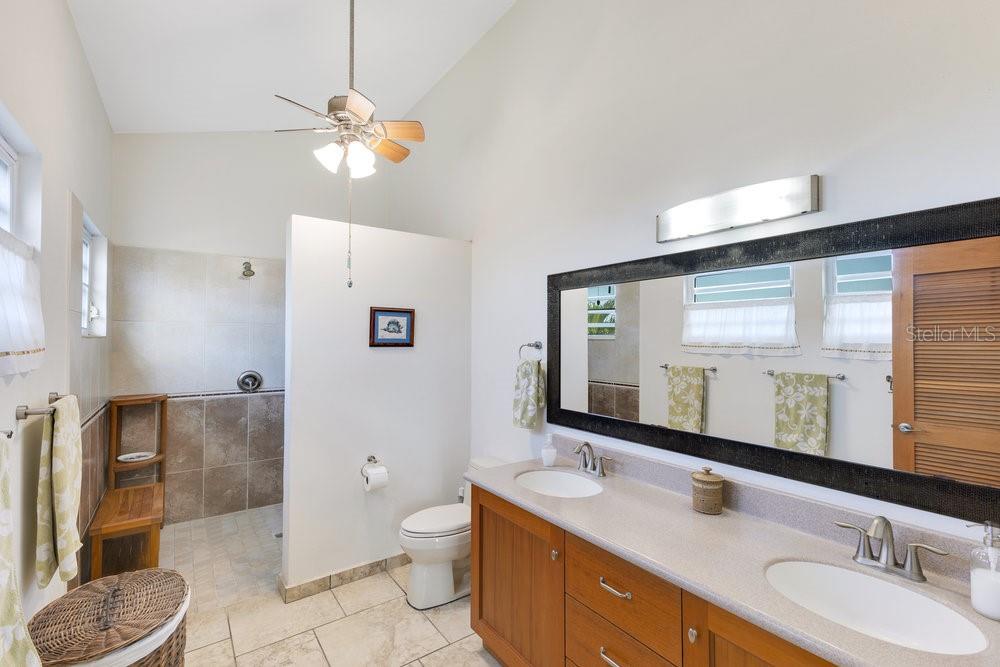 BO GUANIQUILLA - Residential