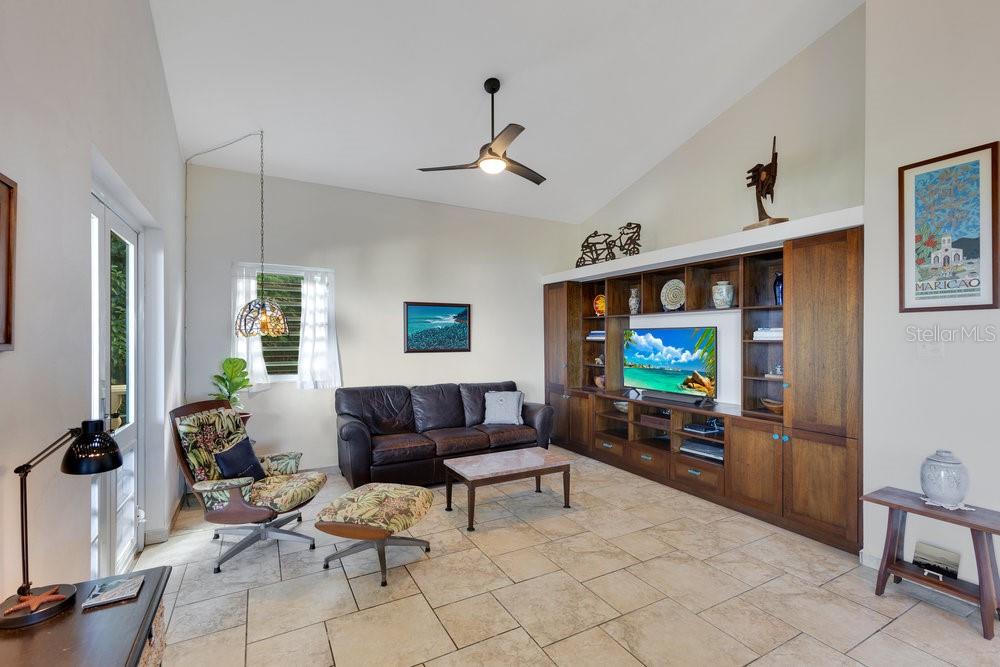 BO GUANIQUILLA - Residential