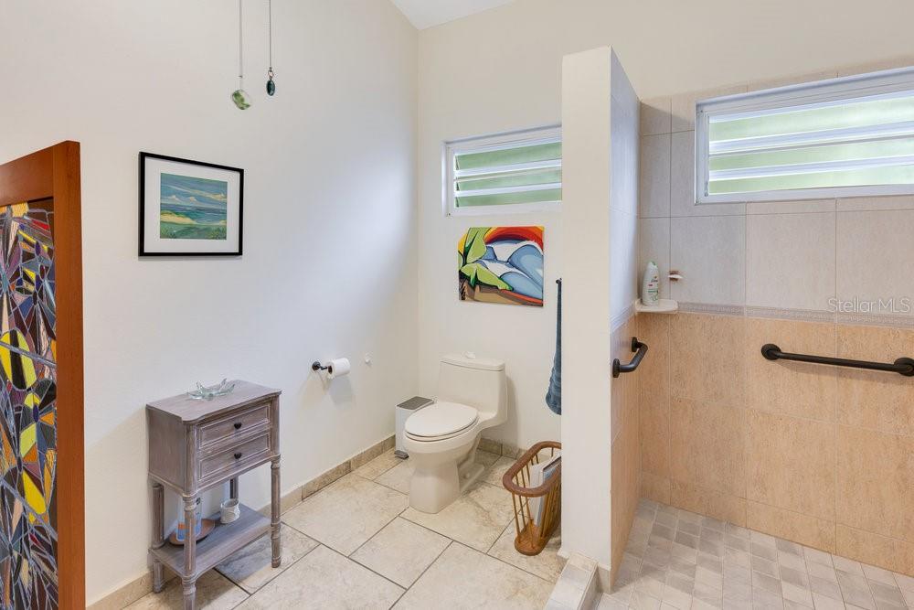 BO GUANIQUILLA - Residential