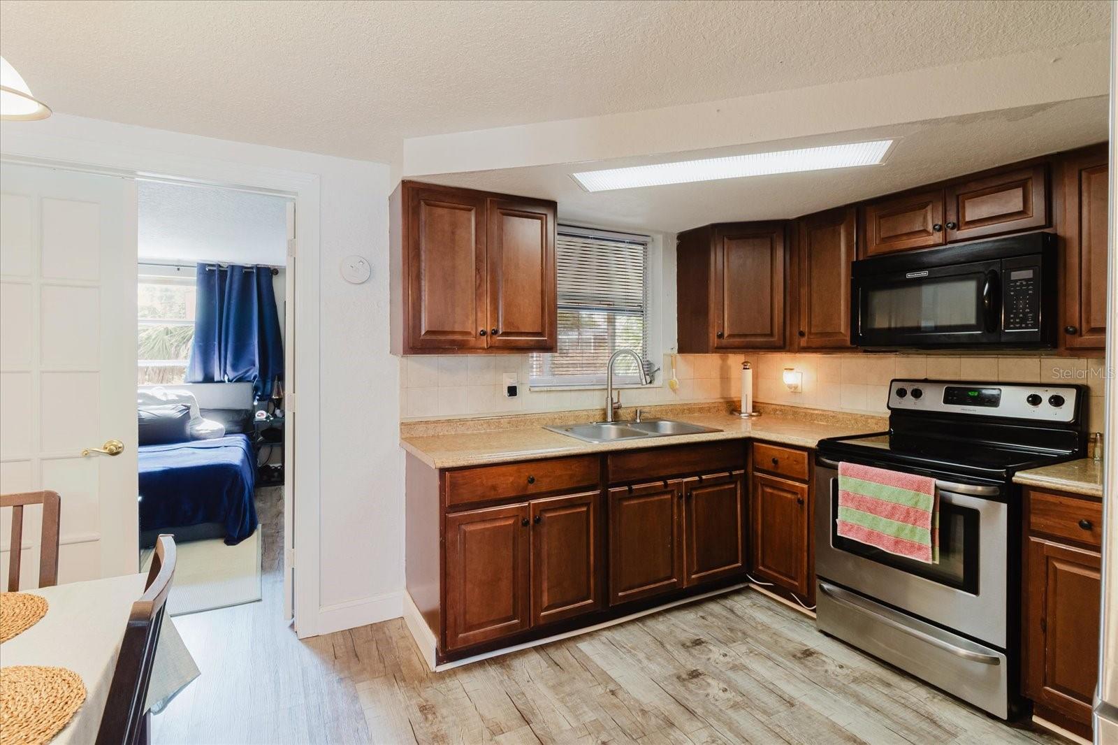 THE LAKES - Residential