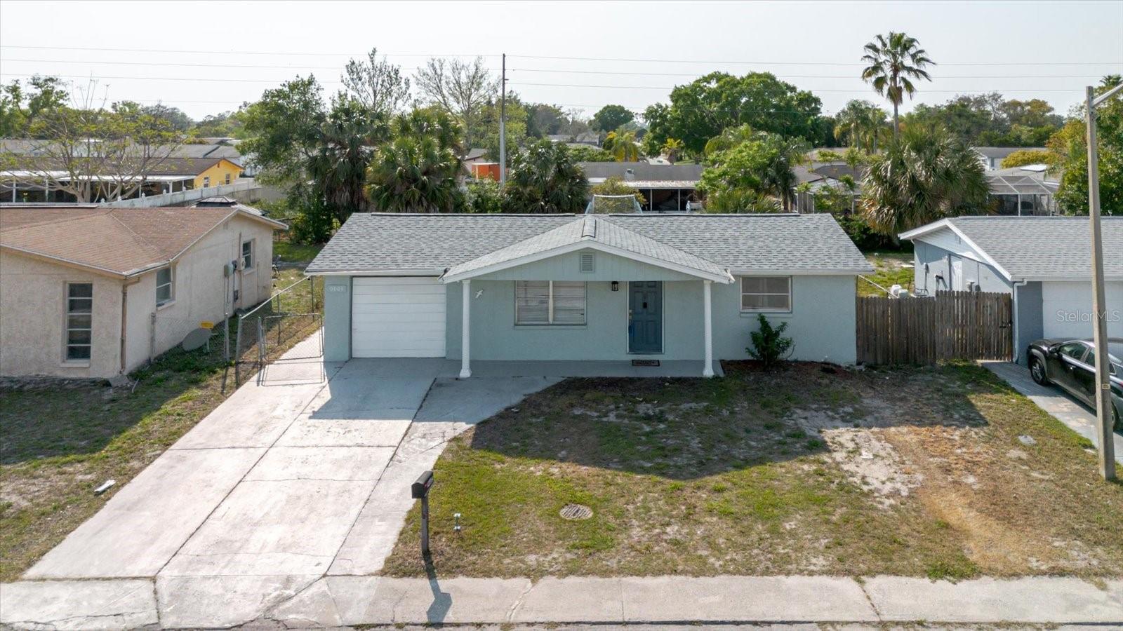 THE LAKES - Residential