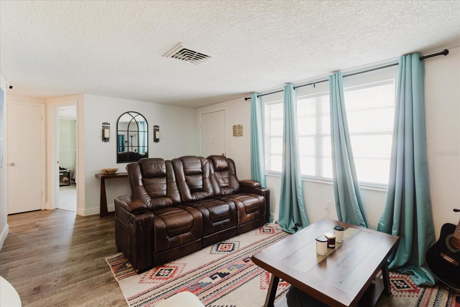 THE LAKES - Residential