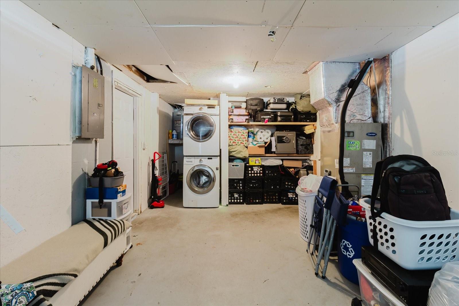 THE LAKES - Residential