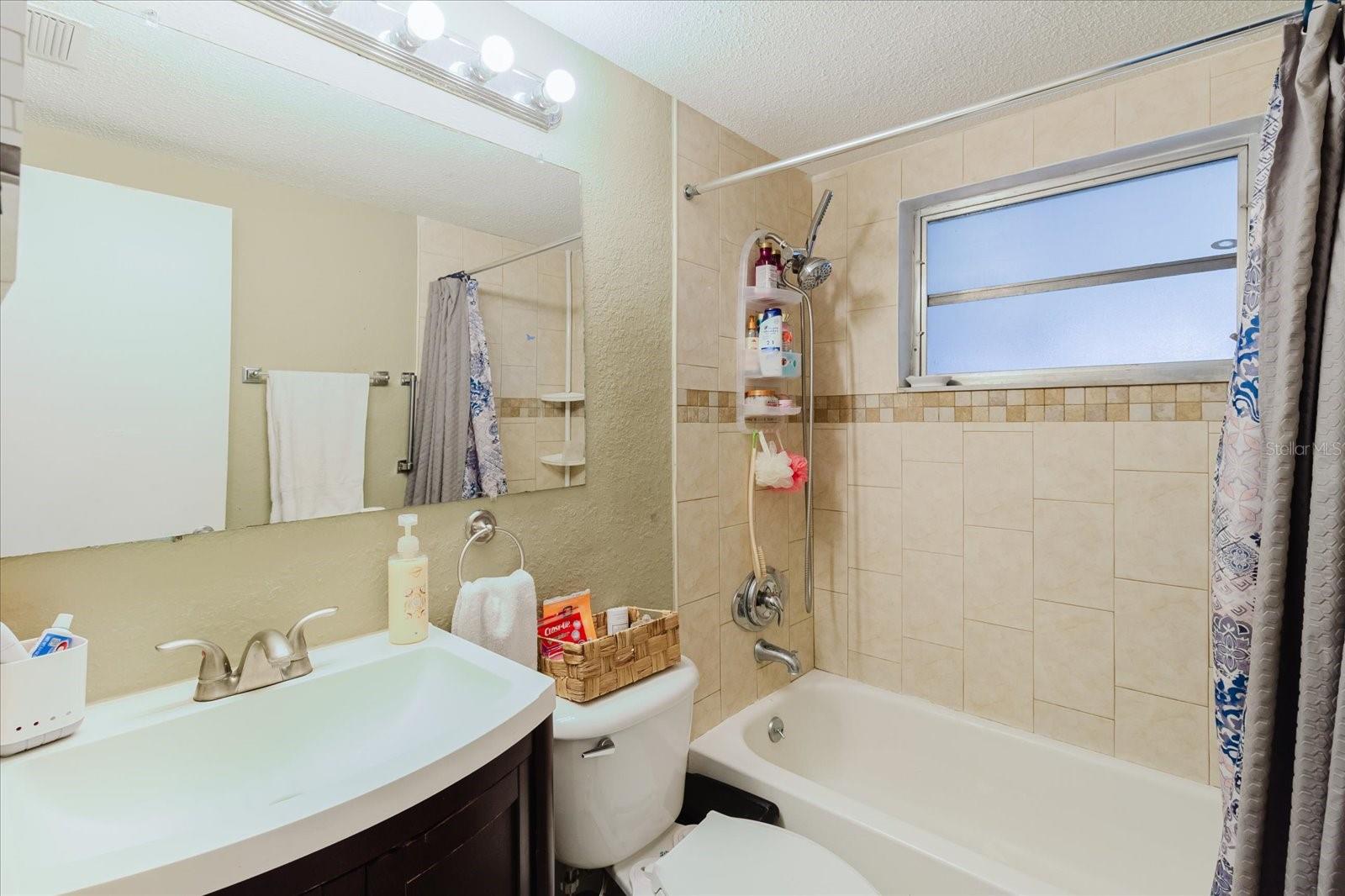 THE LAKES - Residential