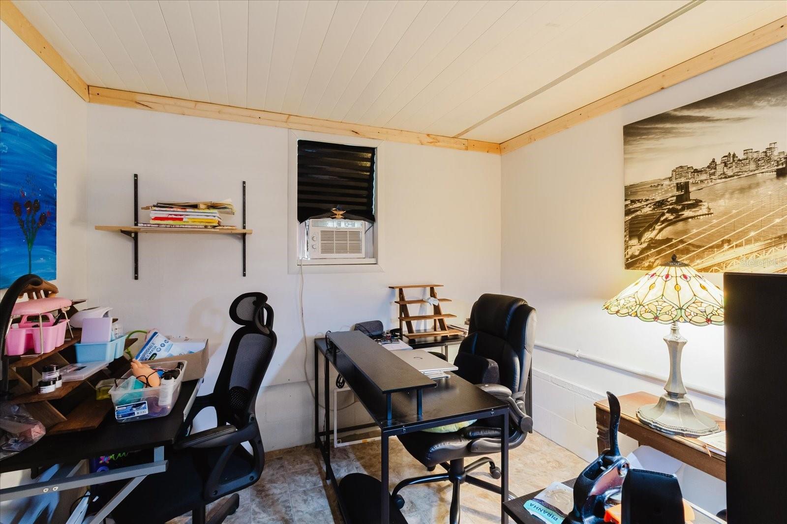 THE LAKES - Residential