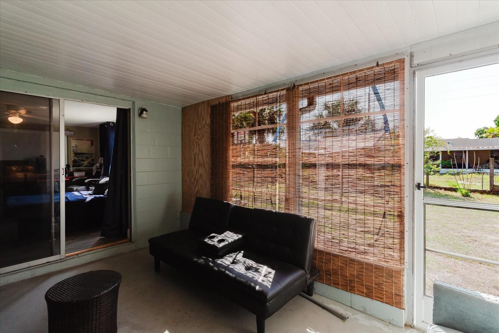 THE LAKES - Residential