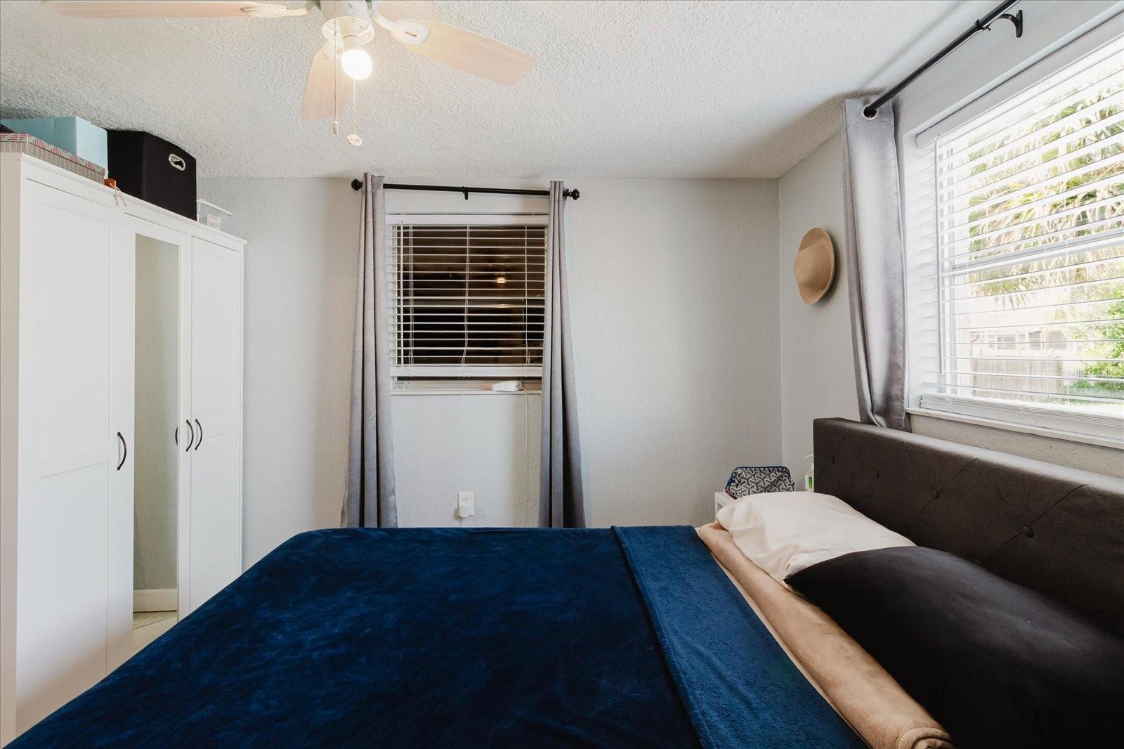 THE LAKES - Residential