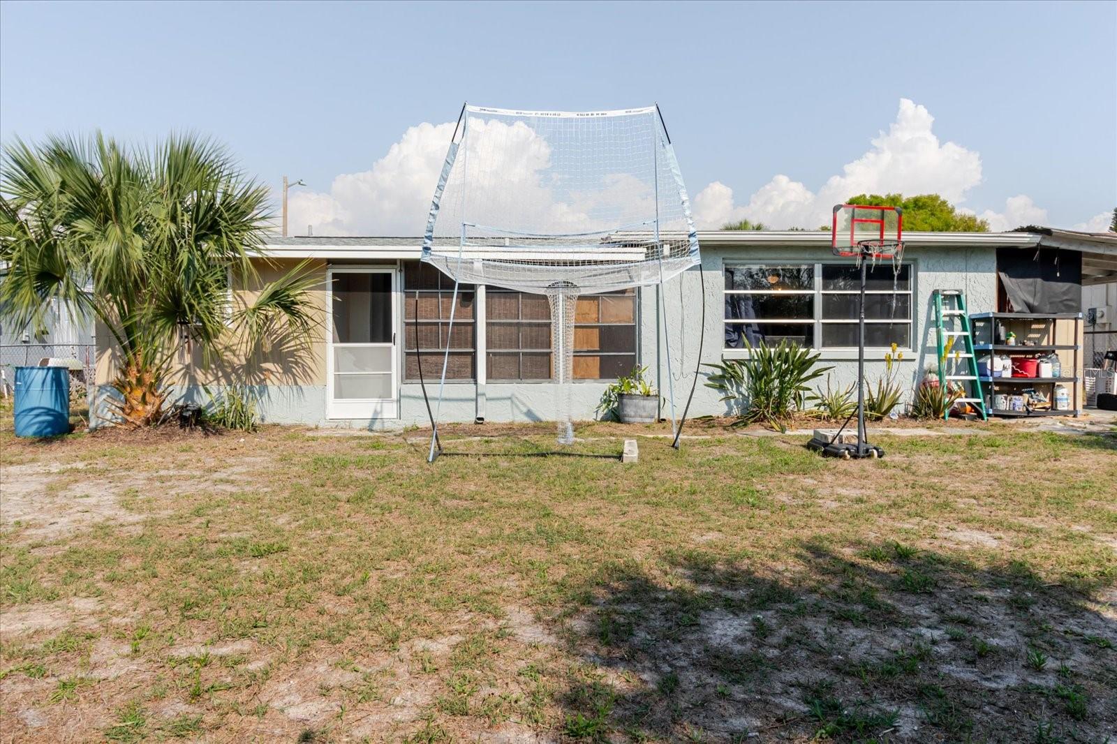 THE LAKES - Residential