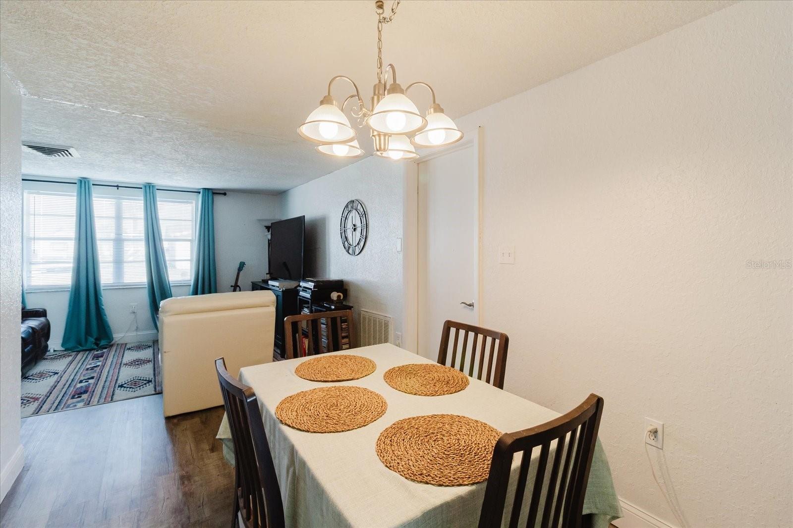 THE LAKES - Residential