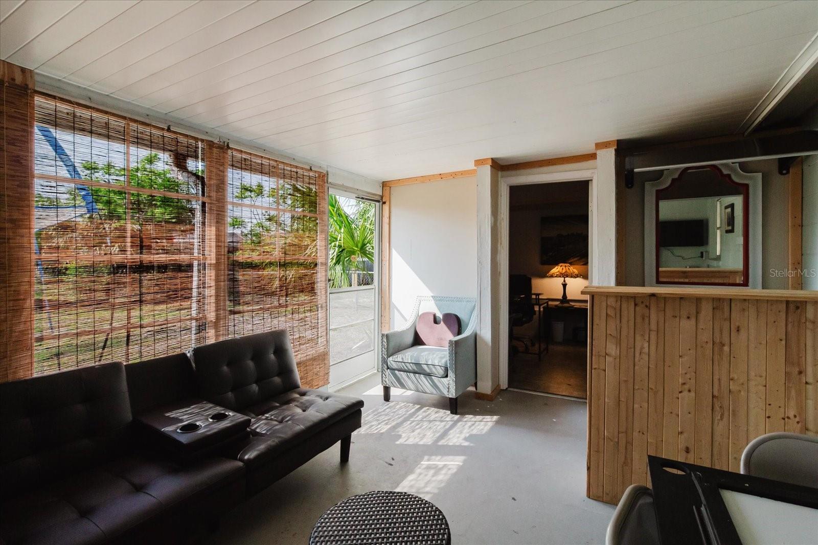 THE LAKES - Residential