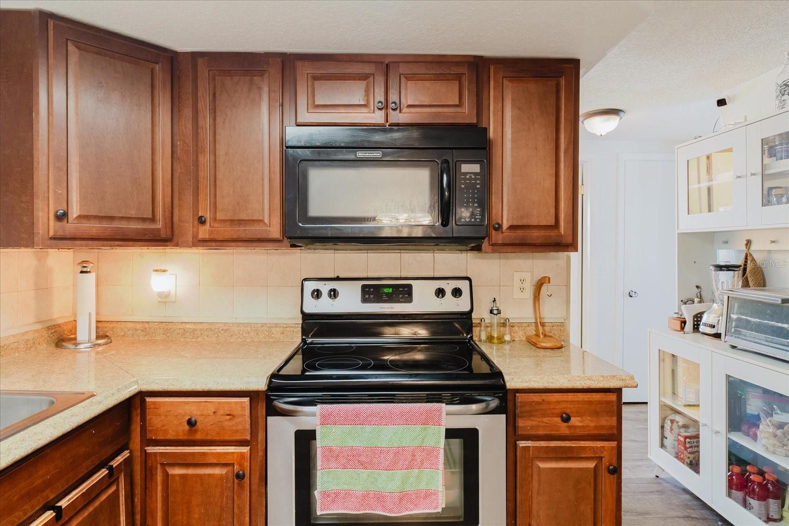 THE LAKES - Residential