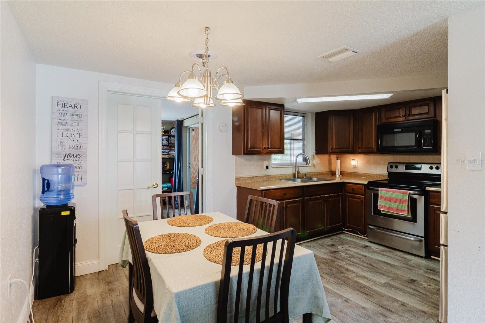 THE LAKES - Residential