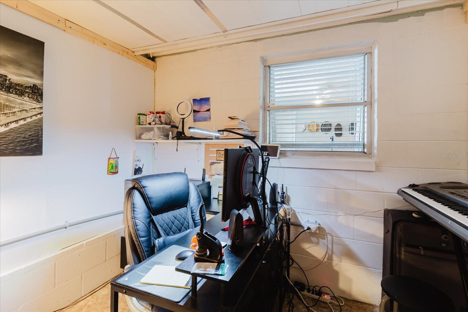 THE LAKES - Residential