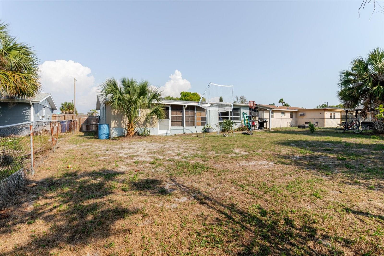 THE LAKES - Residential