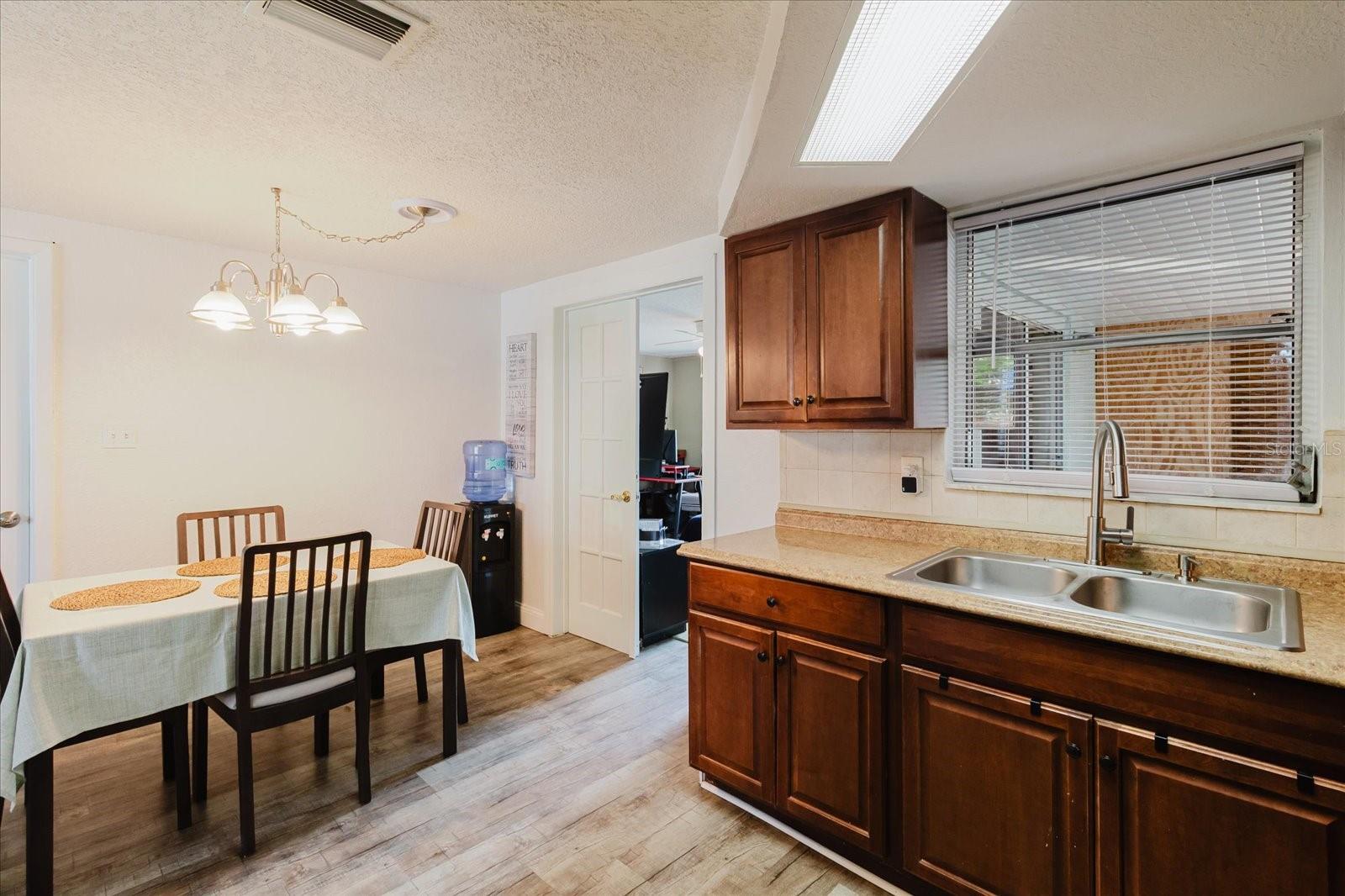 THE LAKES - Residential