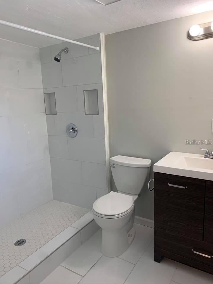 TANGELO PARK FIRST ADD - Residential Lease