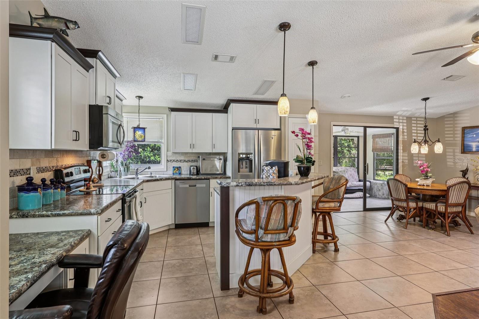 LADY LAKE ORANGE BLOSSOM GARDENS UNIT 08 - Residential