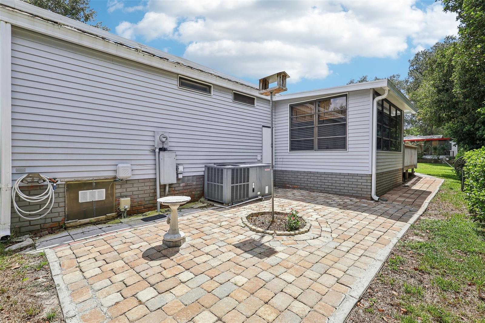 LADY LAKE ORANGE BLOSSOM GARDENS UNIT 08 - Residential
