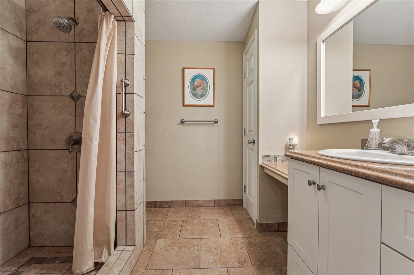 LADY LAKE ORANGE BLOSSOM GARDENS UNIT 08 - Residential