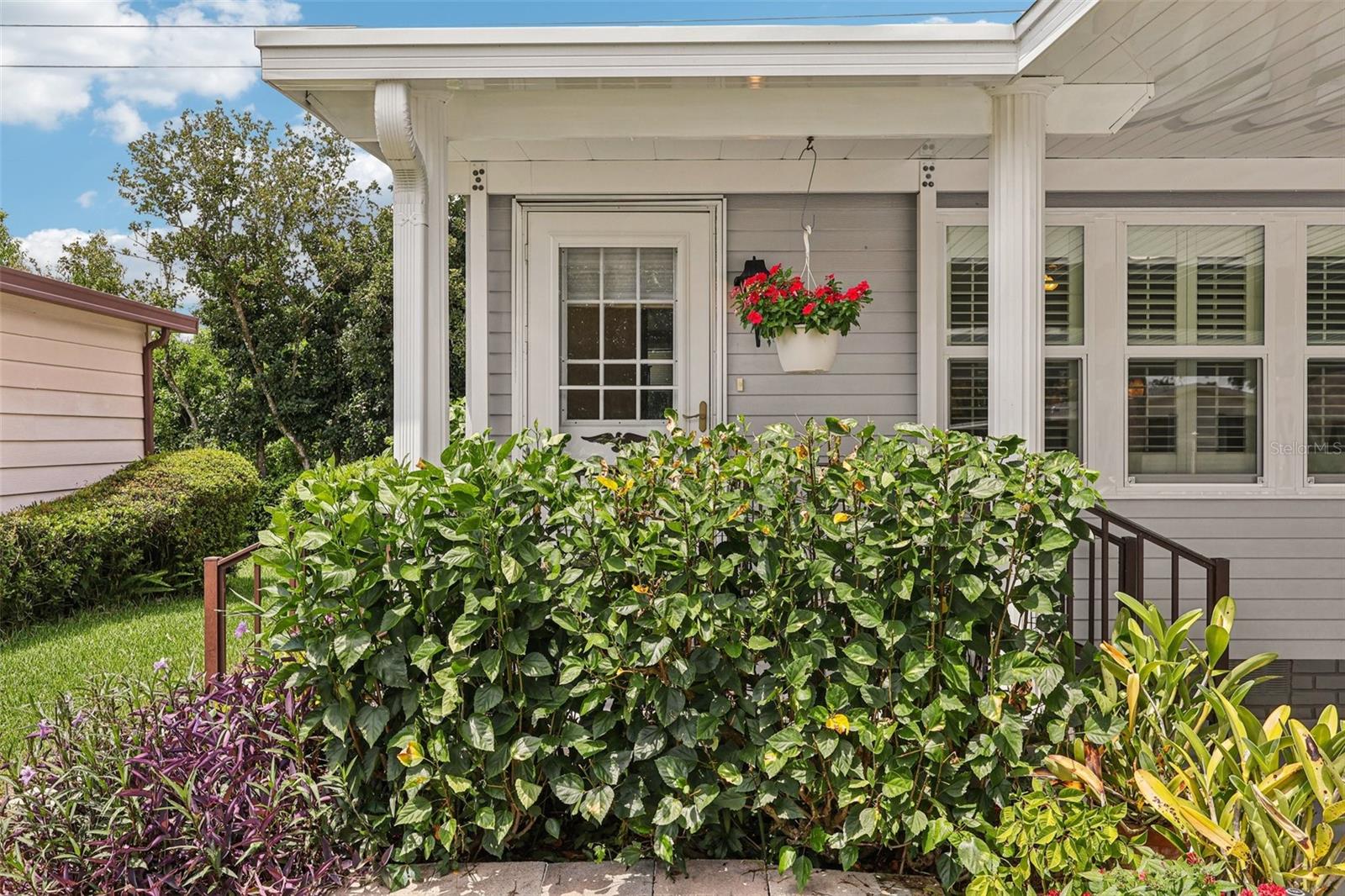 LADY LAKE ORANGE BLOSSOM GARDENS UNIT 08 - Residential