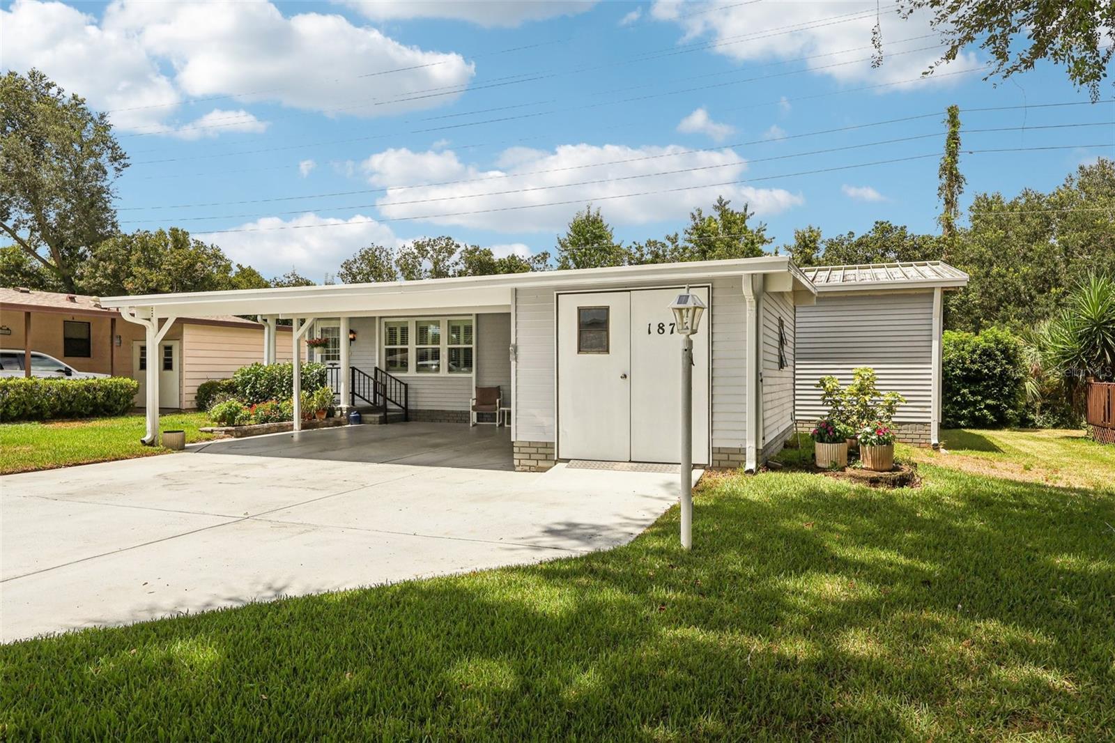 LADY LAKE ORANGE BLOSSOM GARDENS UNIT 08 - Residential