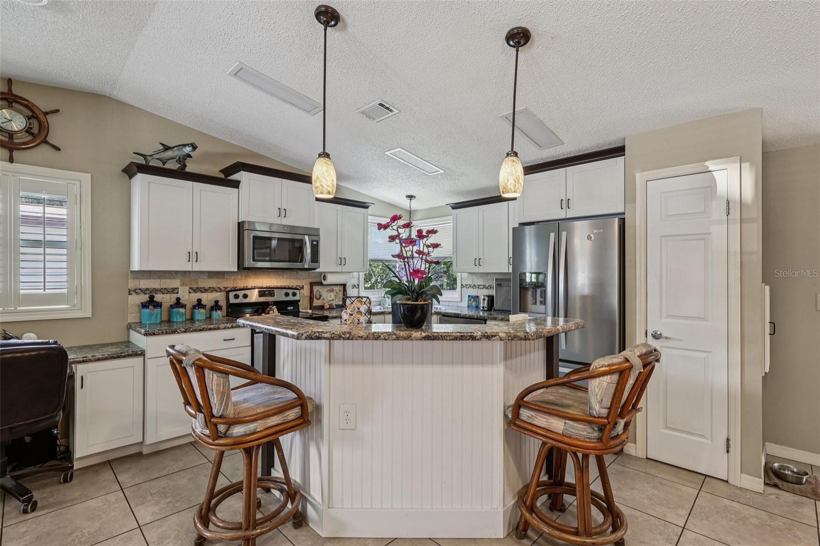 LADY LAKE ORANGE BLOSSOM GARDENS UNIT 08 - Residential