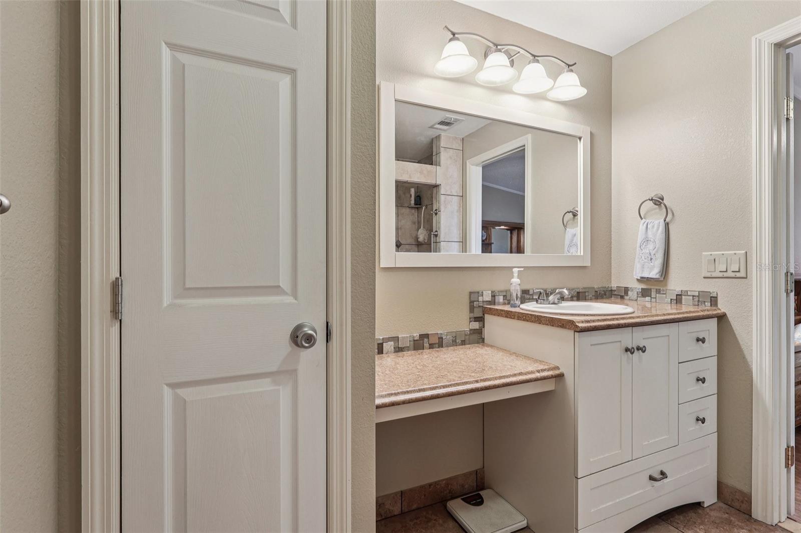 LADY LAKE ORANGE BLOSSOM GARDENS UNIT 08 - Residential