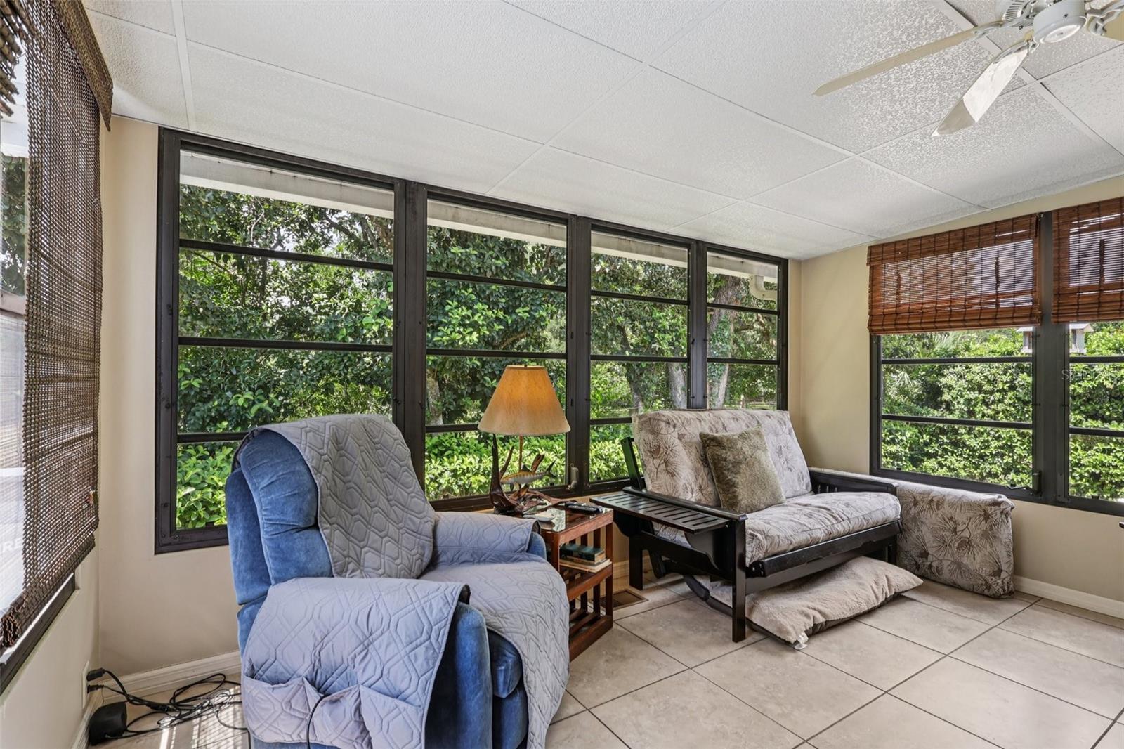 LADY LAKE ORANGE BLOSSOM GARDENS UNIT 08 - Residential