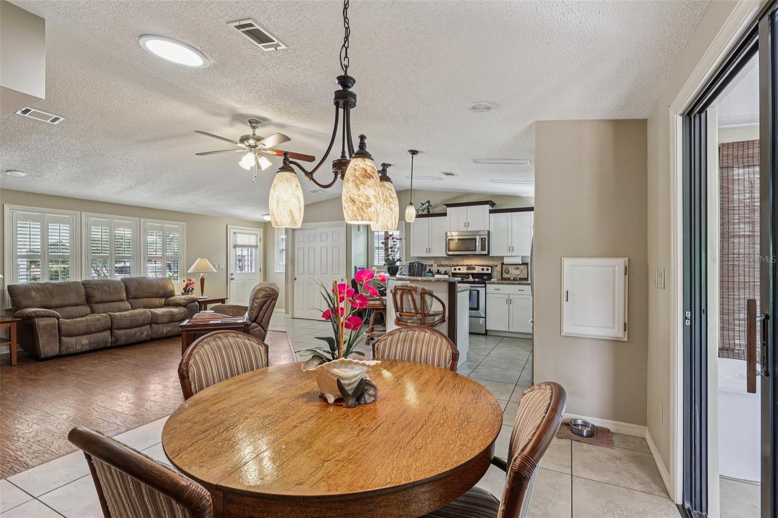 LADY LAKE ORANGE BLOSSOM GARDENS UNIT 08 - Residential