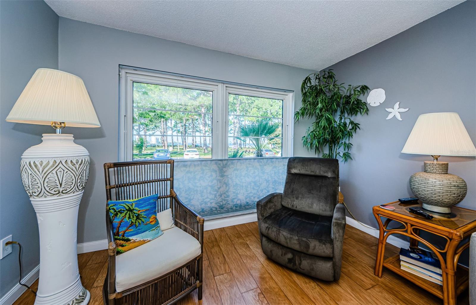 MEDITERRANEAN MANORS - Residential Lease