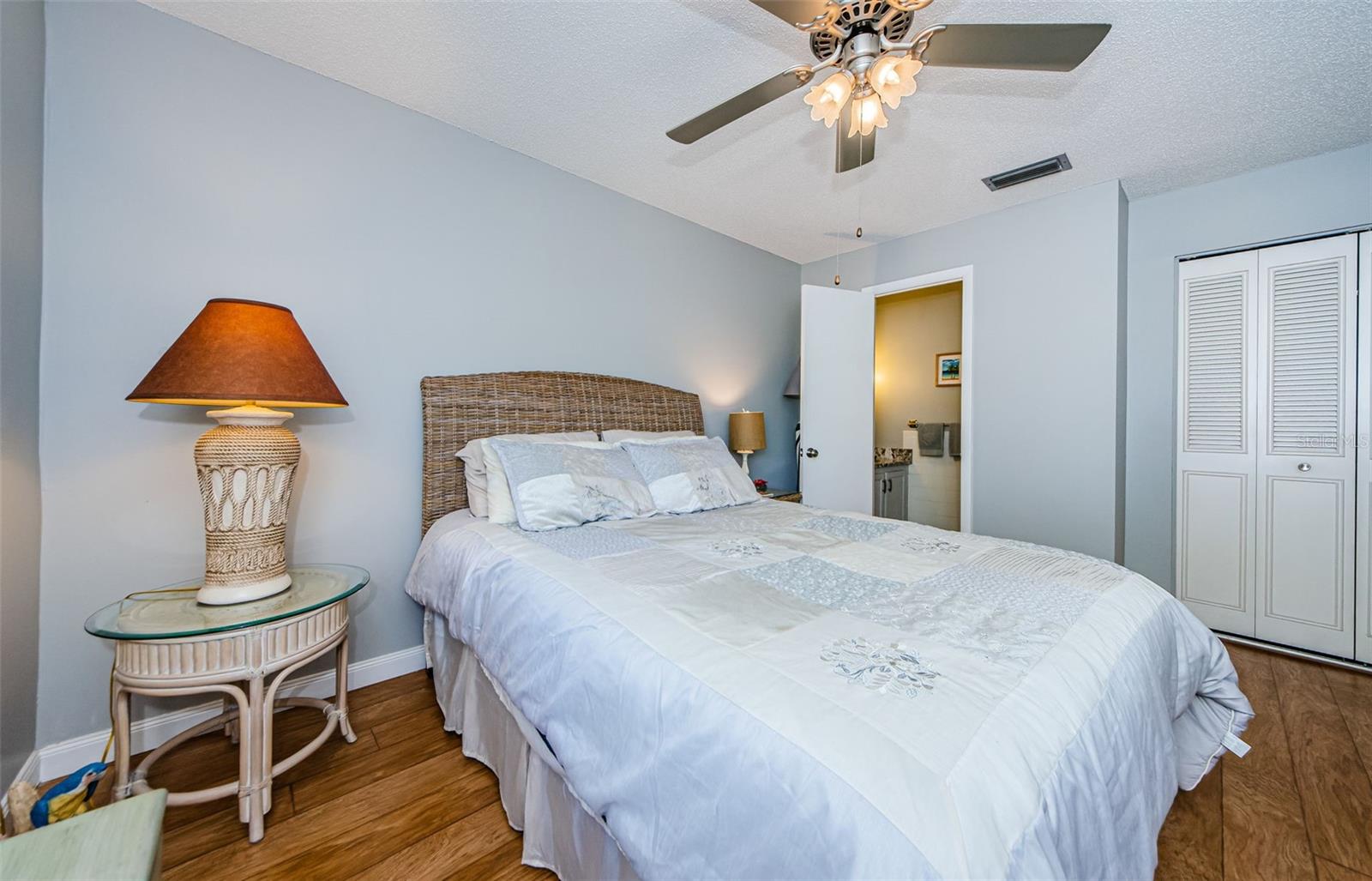 MEDITERRANEAN MANORS - Residential Lease