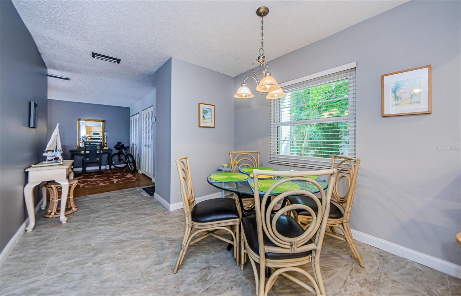 MEDITERRANEAN MANORS - Residential Lease