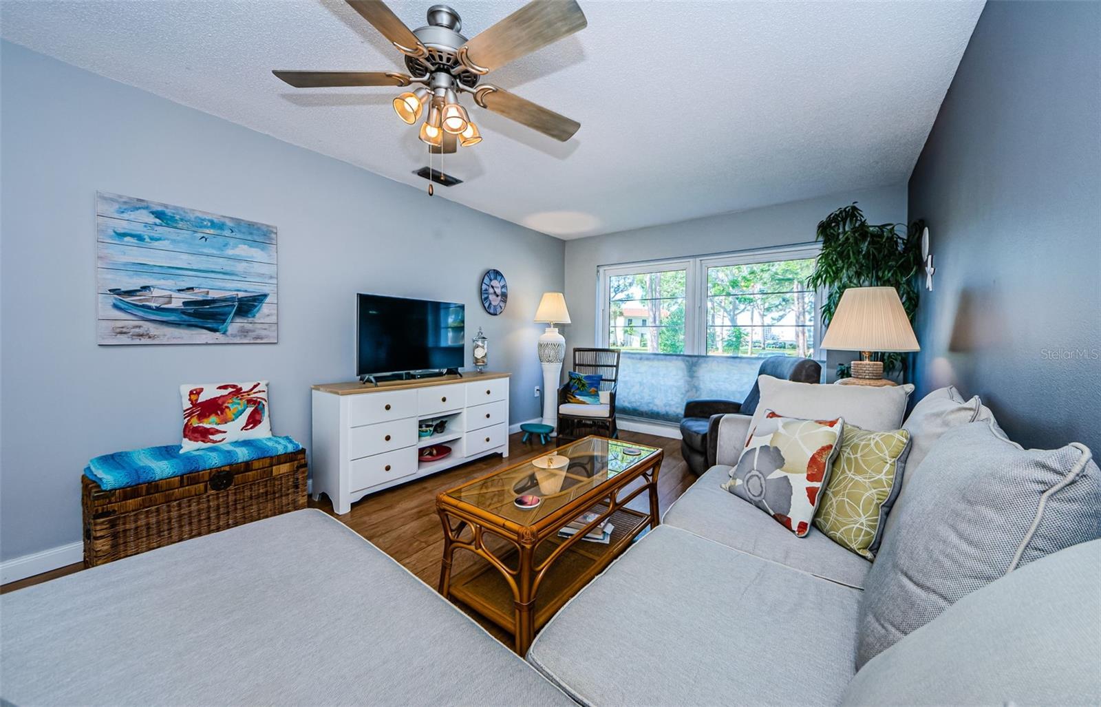 MEDITERRANEAN MANORS - Residential Lease