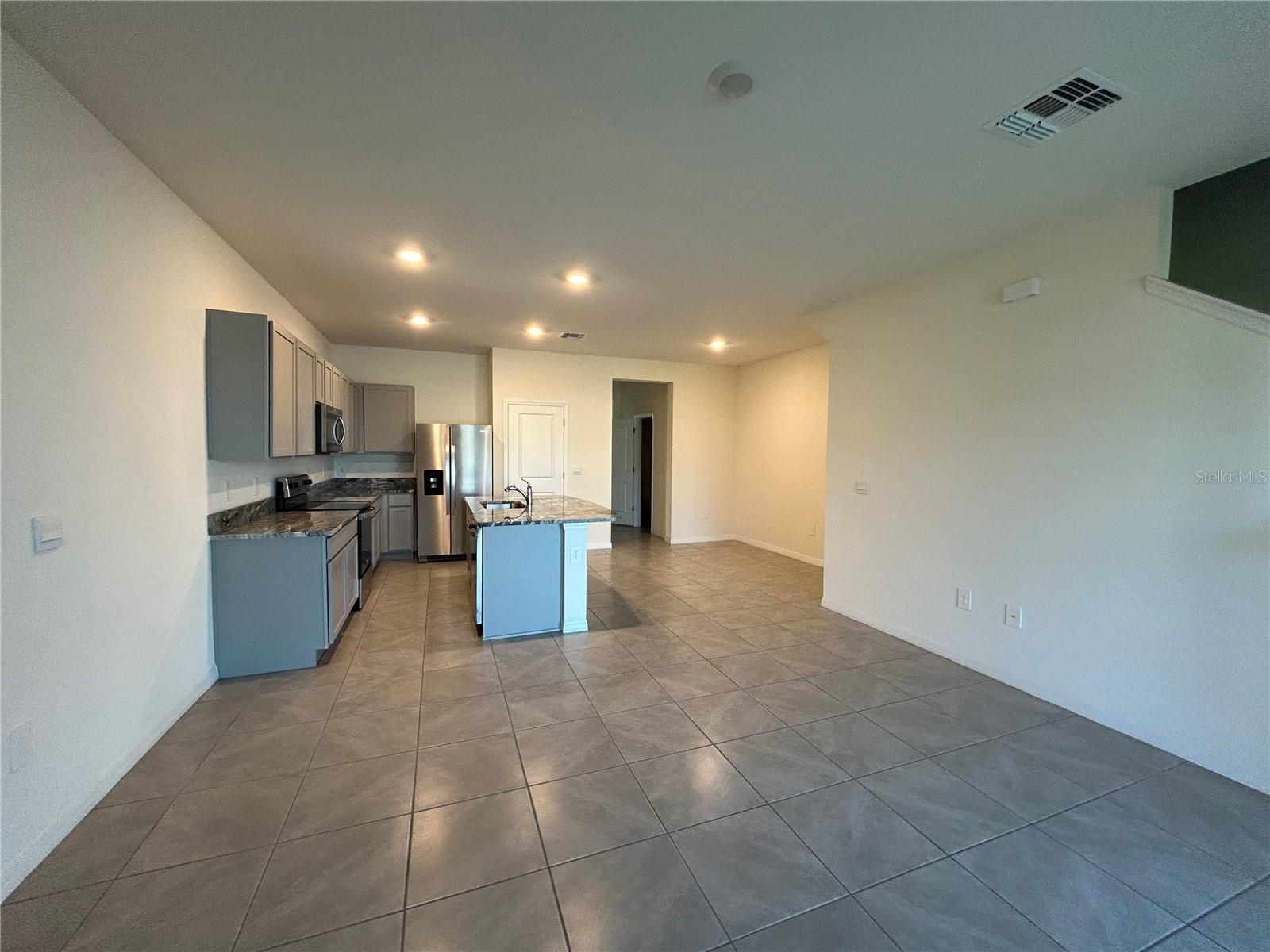 STAR FARMS AT LAKEWOOD RANCH - Residential Lease