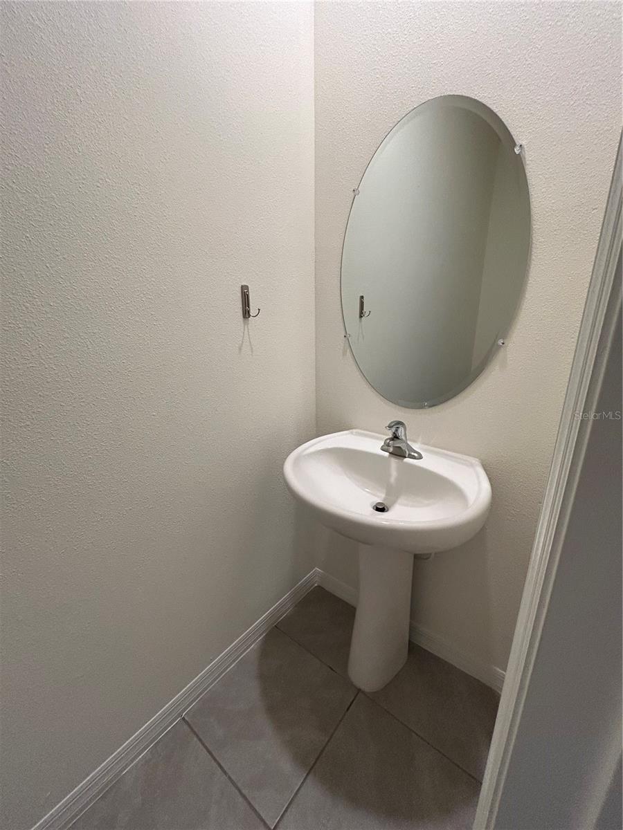 STAR FARMS AT LAKEWOOD RANCH - Residential Lease