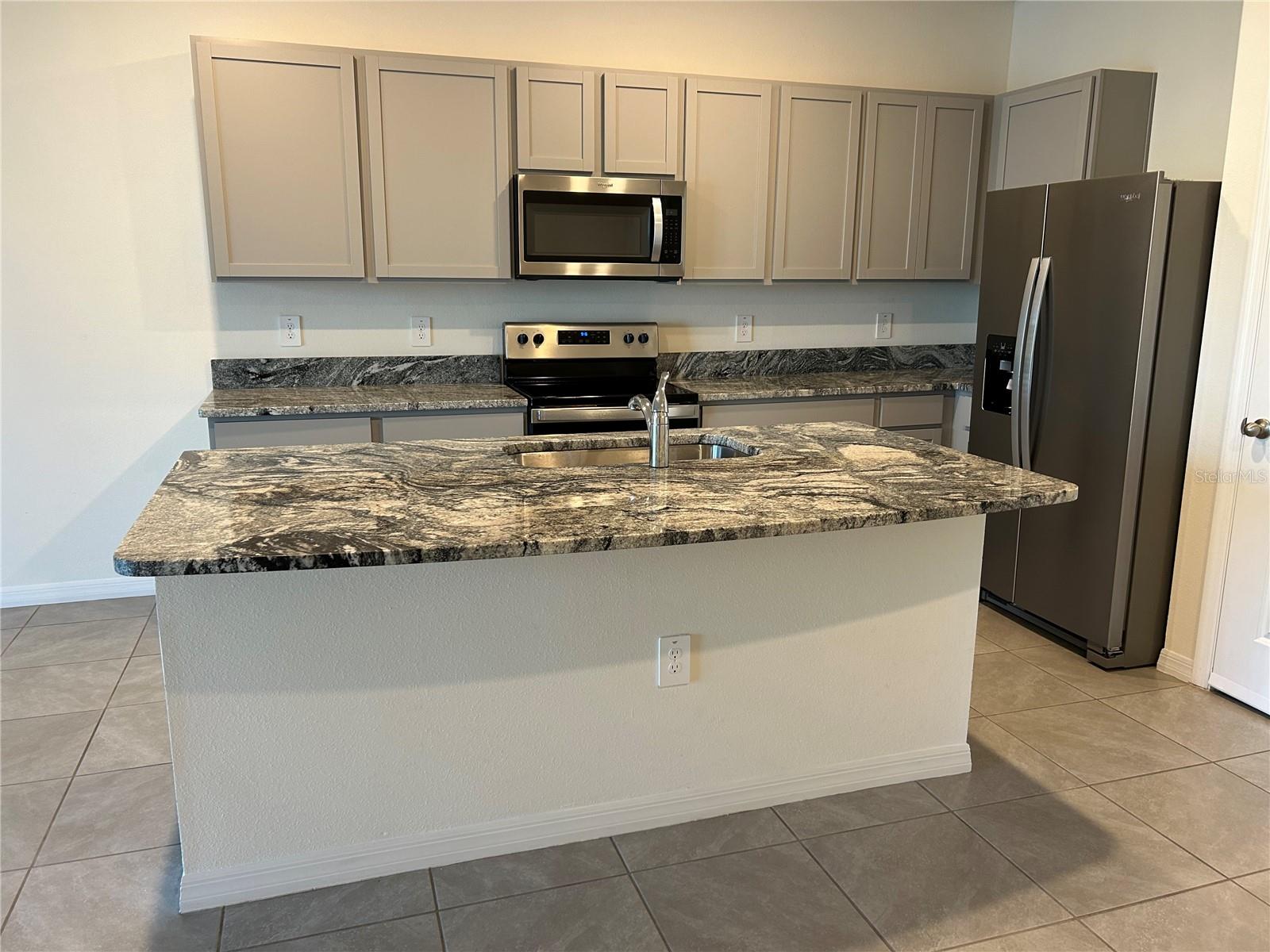 STAR FARMS AT LAKEWOOD RANCH - Residential Lease