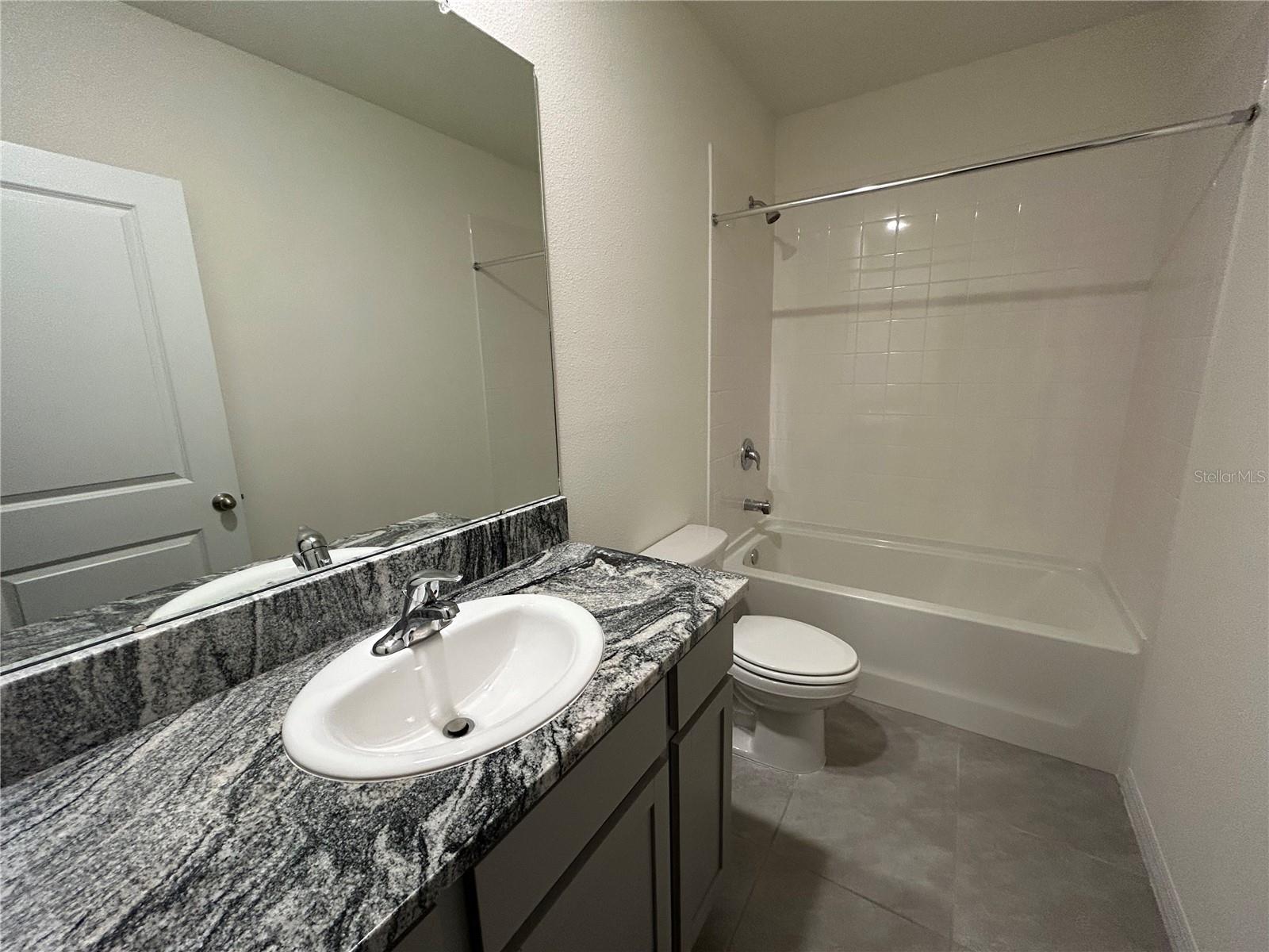 STAR FARMS AT LAKEWOOD RANCH - Residential Lease