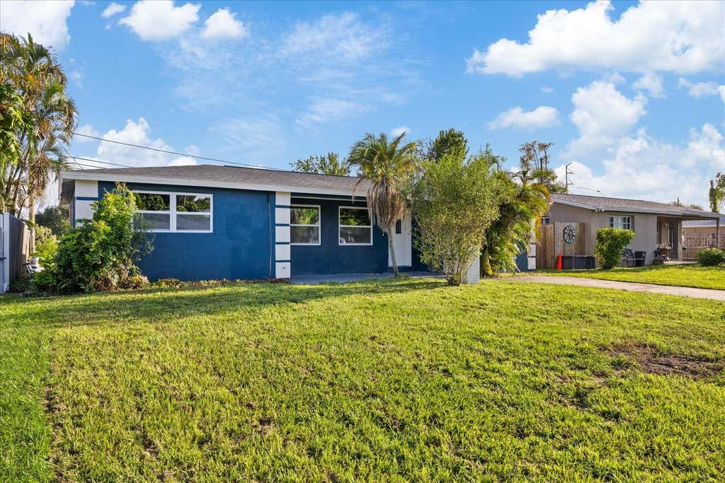 Photo of 2698 46th Avenue N, St Petersburg, FL 33714 (MLS # W7888912)