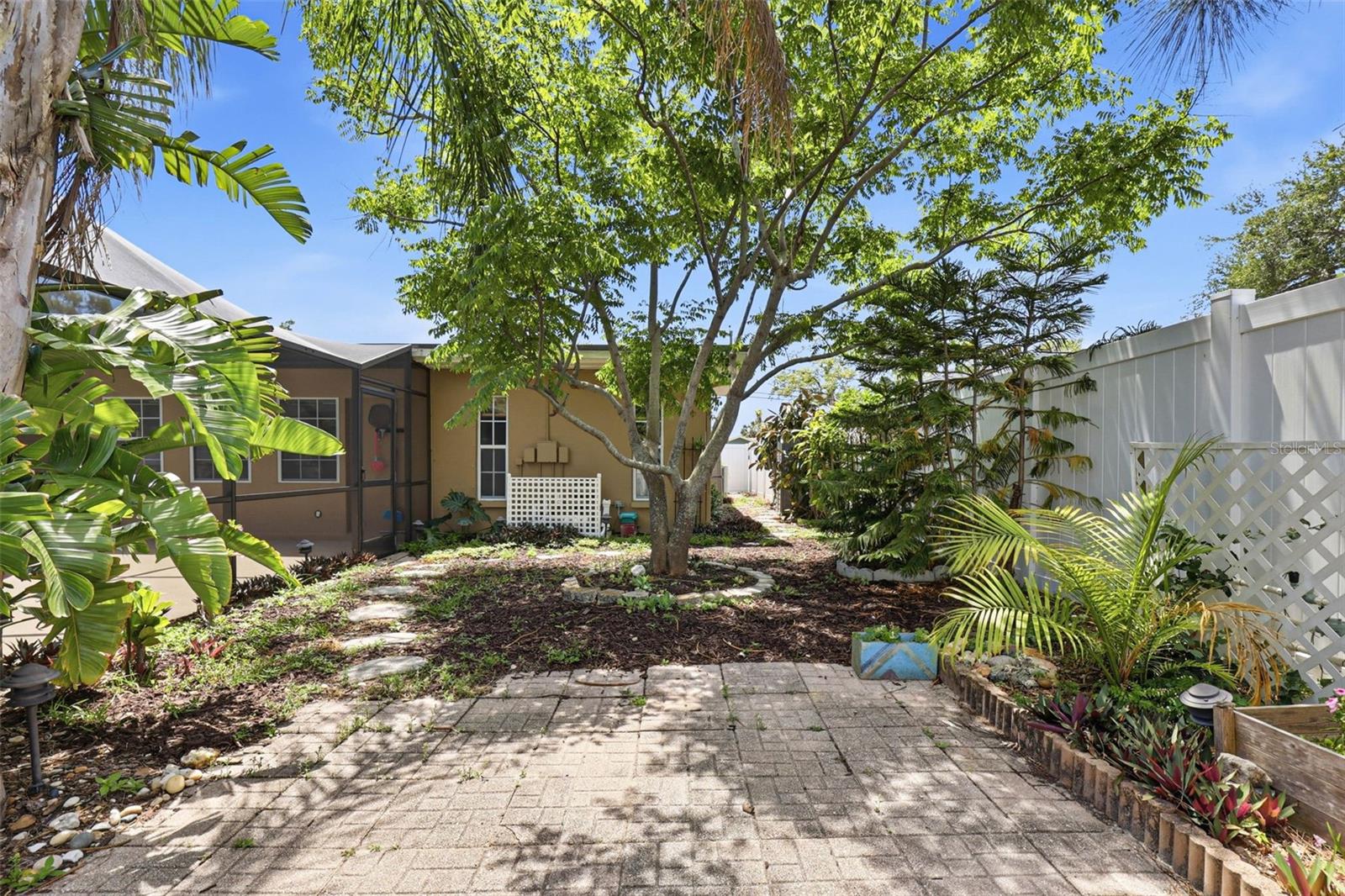 BAYVIEW ESTATES OF INDIAN ROCKS 4TH ADD - Residential